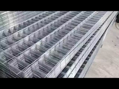 Pulverbeschichtet geschweißtes Netz Zaun gekrümmter 3D V-Gitter Zaun Biegen für Garten