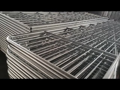 Verzinkte Straßenverkehrssicherheit Metall Fußgängermassenkontrolle Barriere vorübergehende Zaun 1.1M