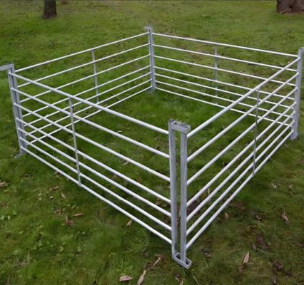 Temporary Metal Enclosures Easily Assembled Cattle Sheep Horse Yard Fence Panel