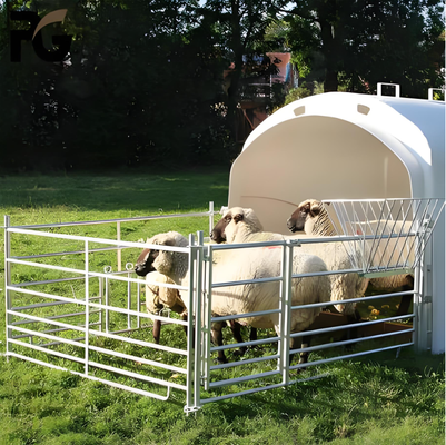 Einfache Installation 5 Schienen feuerverzinktes Rinderzaunfeld 1,8 m Höhe Schwerlast-Viehgehege-Zaunsystem
